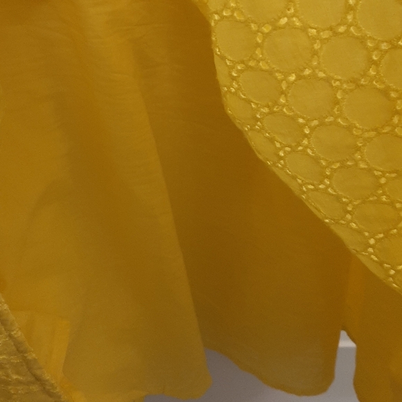 Old Navy Bright Yellow Eyelet Summer Dress Size 16 Sleeveless Cotton Like New - Picture 7 of 7